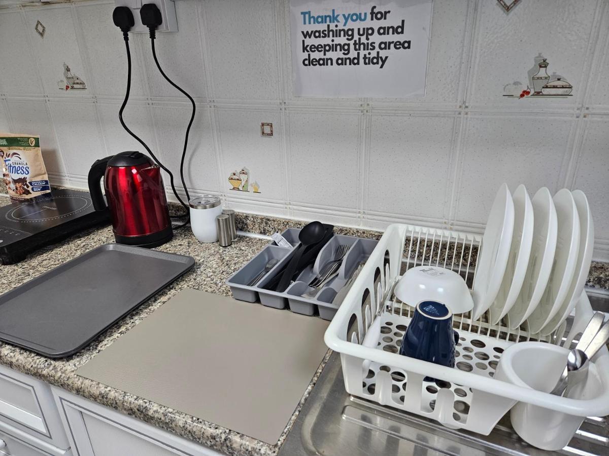 Oasis Hostel アブダビ エクステリア 写真
